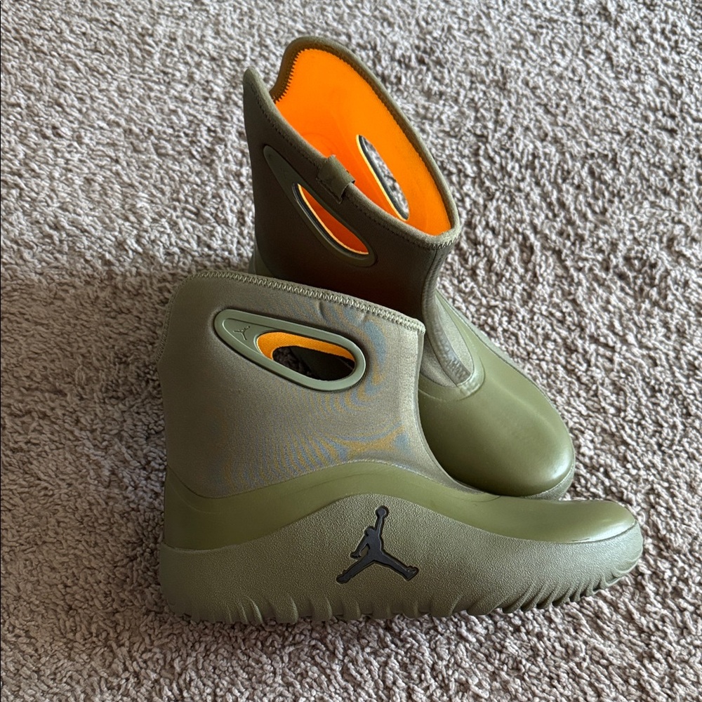 Kids Jordan Lil Drip- Olive Green Slip-On Shoes Brand new